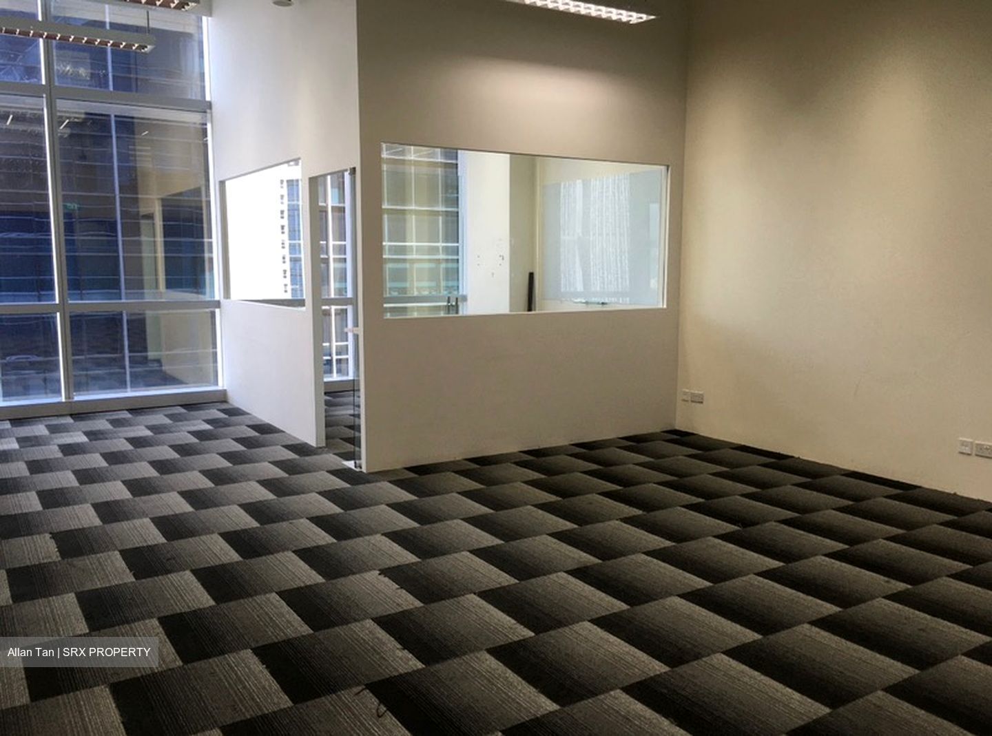 Sbf Center (D1), Office #504447011